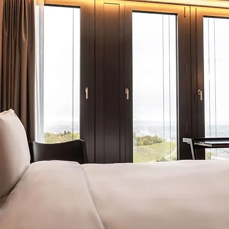 فندق Radisson Blu At Porsche Design Tower *