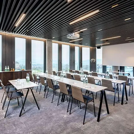 فندق Radisson Blu At Porsche Design Tower *