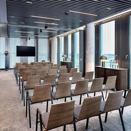 فندق Radisson Blu At Porsche Design Tower