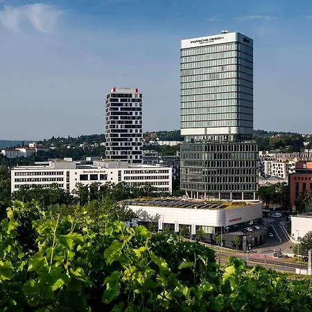 فندق Radisson Blu At Porsche Design Tower