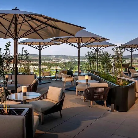 فندق Radisson Blu At Porsche Design Tower *