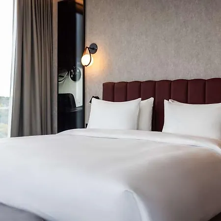 Radisson Blu At Porsche Design Tower Hotel Stuttgart