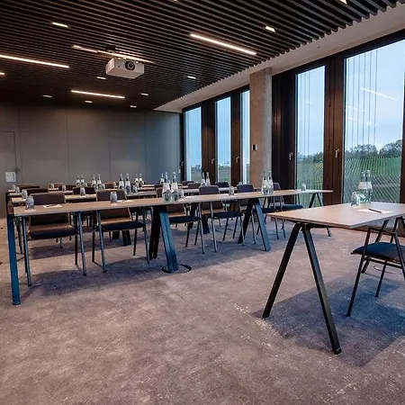 Hotel Radisson Blu At Porsche Design Tower Stuttgart