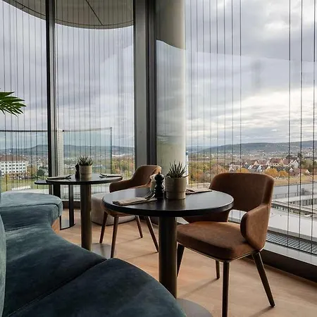 Radisson Blu At Porsche Design Tower *