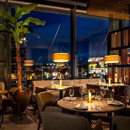 Hotel Radisson Blu At Porsche Design Tower Stuttgart