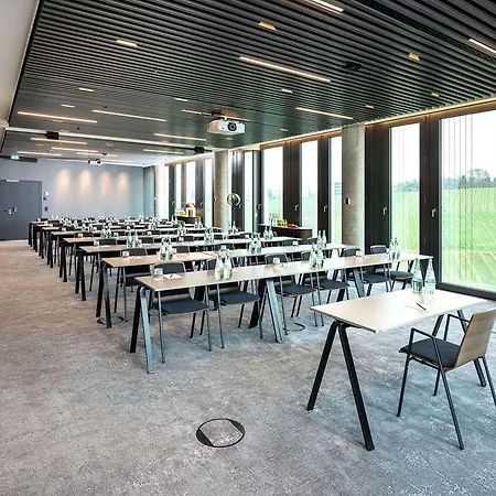 Ξενοδοχείο Radisson Blu At Porsche Design Tower Στουτγκάρδη